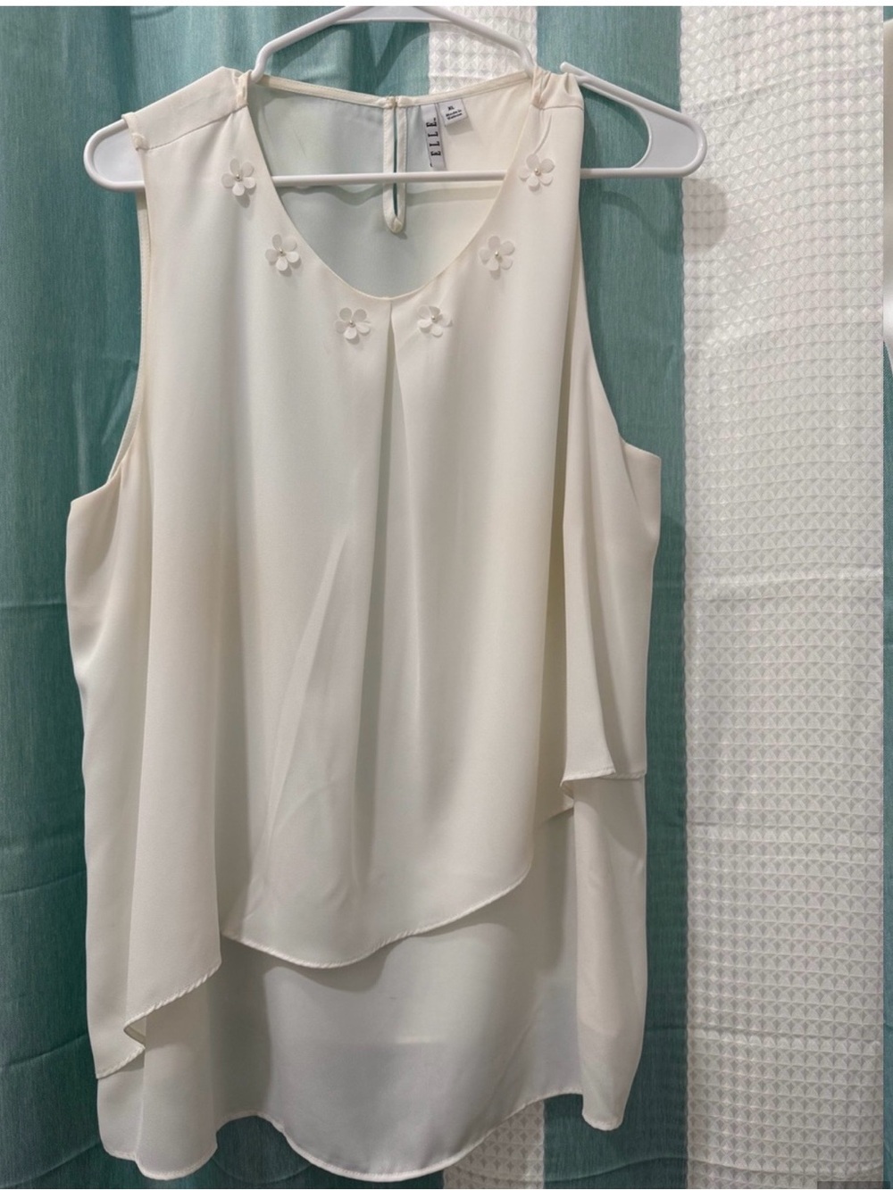 Elle Cream Floral Appliqué Scoop Neck Blouse